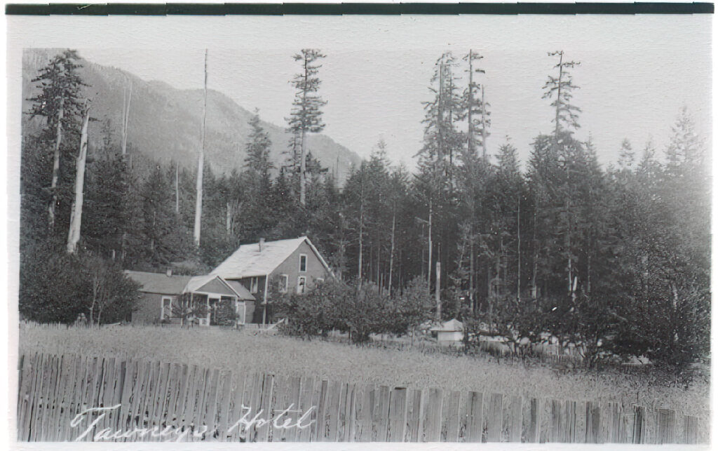 Tawney's Hotel, Welches Oregon before the fire
